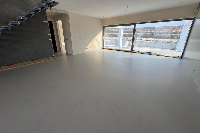 Mikrocement a ogrzewanie podłogowe – poznaj zalety i wyzwania, które mogą Cię zaskoczyć