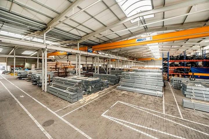 Porównanie rur aluminiowych i stalowych