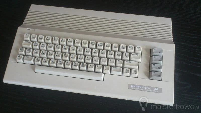 Skuteczne sposoby na wybielenie pożółkłego plastiku w domowych warunkach